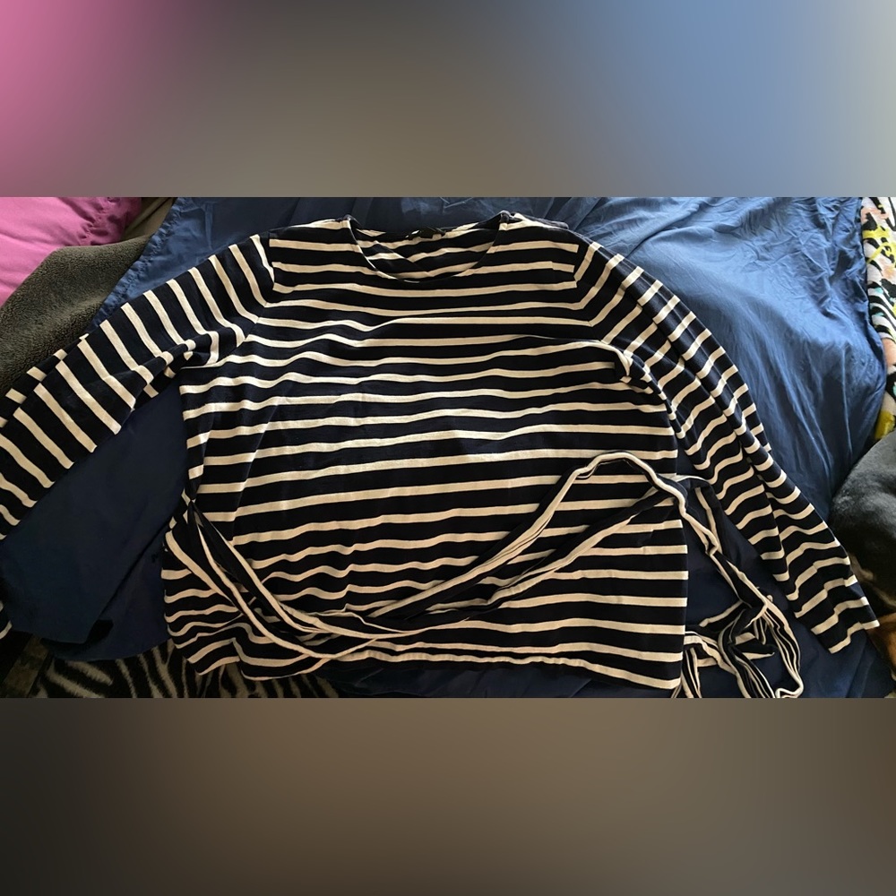 👡💓👀J. Crew XL Navy and Cream striped long sleeve shirt